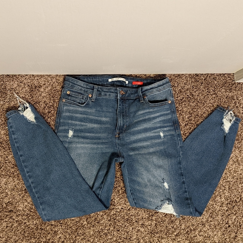 NWOT Celebrity Pink Distressed Skinny Jeans 13/31